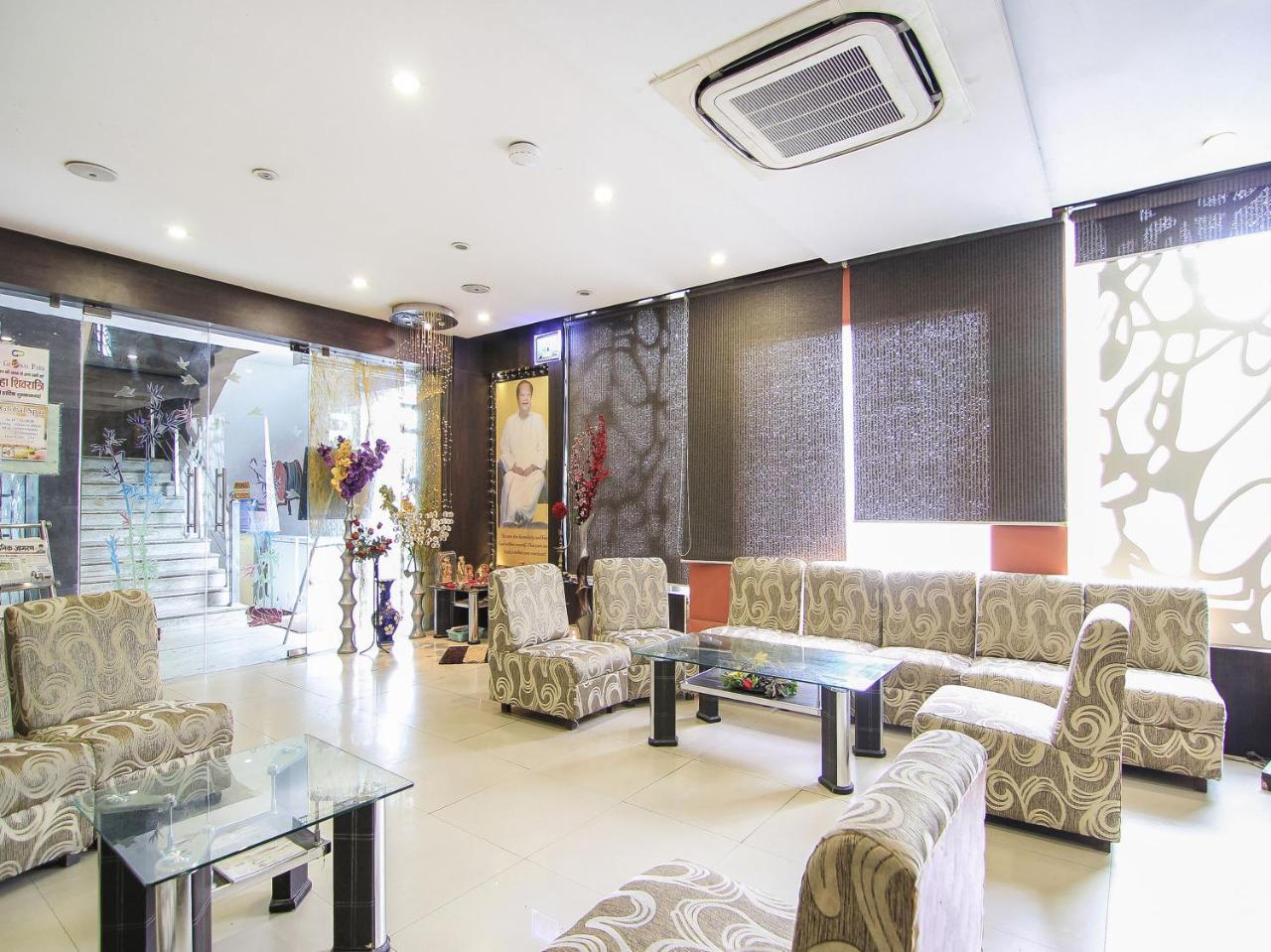 Oyo 3683 De Global Park Hotel Hasanganj Exterior photo